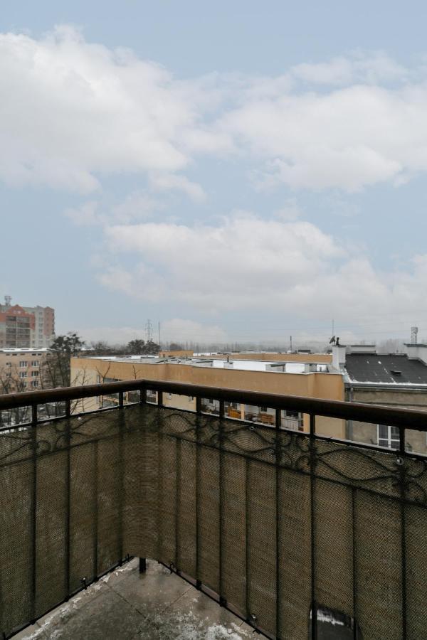 Wola Apartment With Balcony & Close To Metro By Noclegi Renters Varsavia Esterno foto